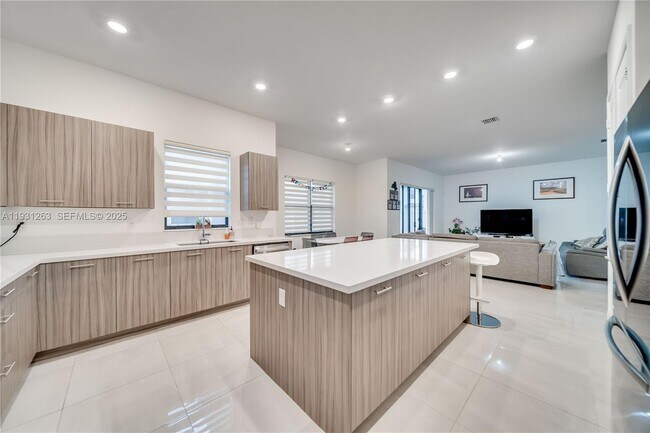 Building Photo - 4416 SW 174th Ave