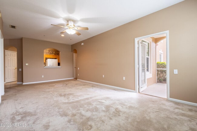 Building Photo - 7990 Baymeadows Cir E