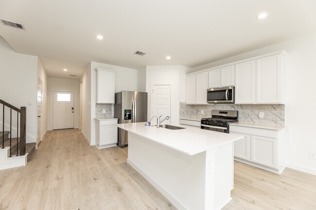 Building Photo - 31719 Kellan Grv Ct