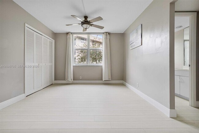 Building Photo - 2651 S Course Dr