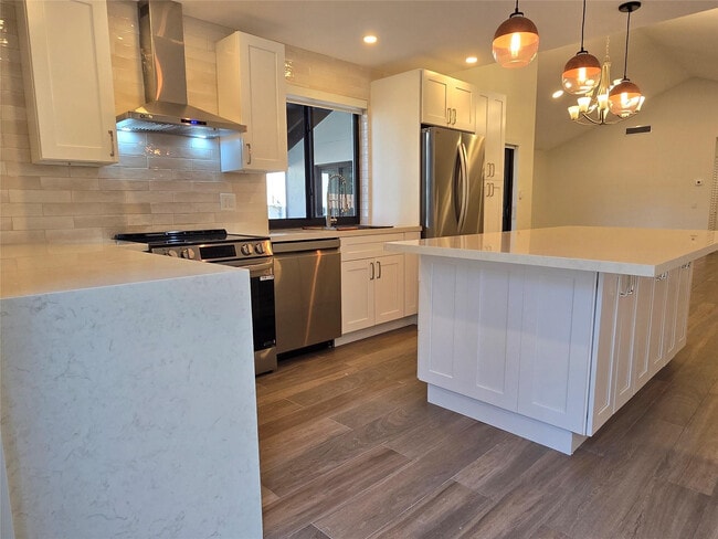 Building Photo - 2177 Montpeliar