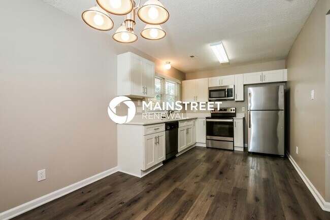 Building Photo - 3 Bedroom Pet-Friendly Home in Greensboro, NC with Main Street Renewal