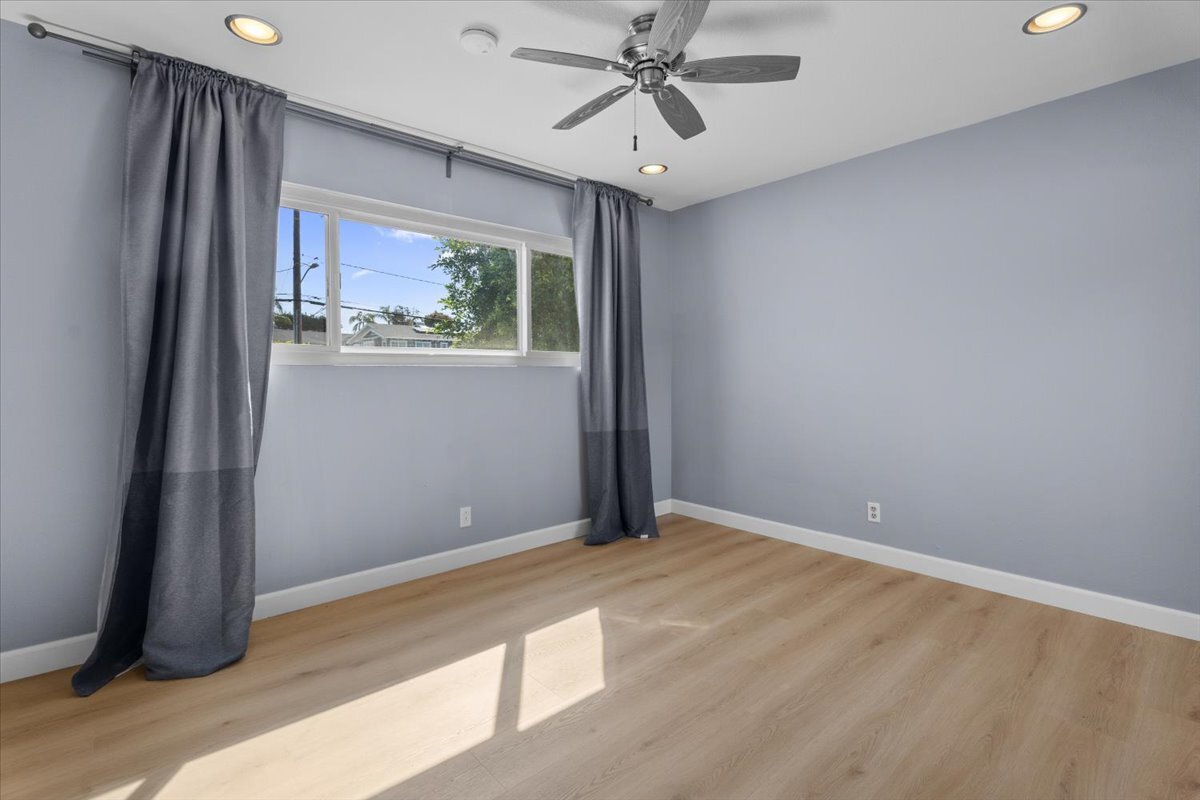 Building Photo - 2411 Prospect Ave