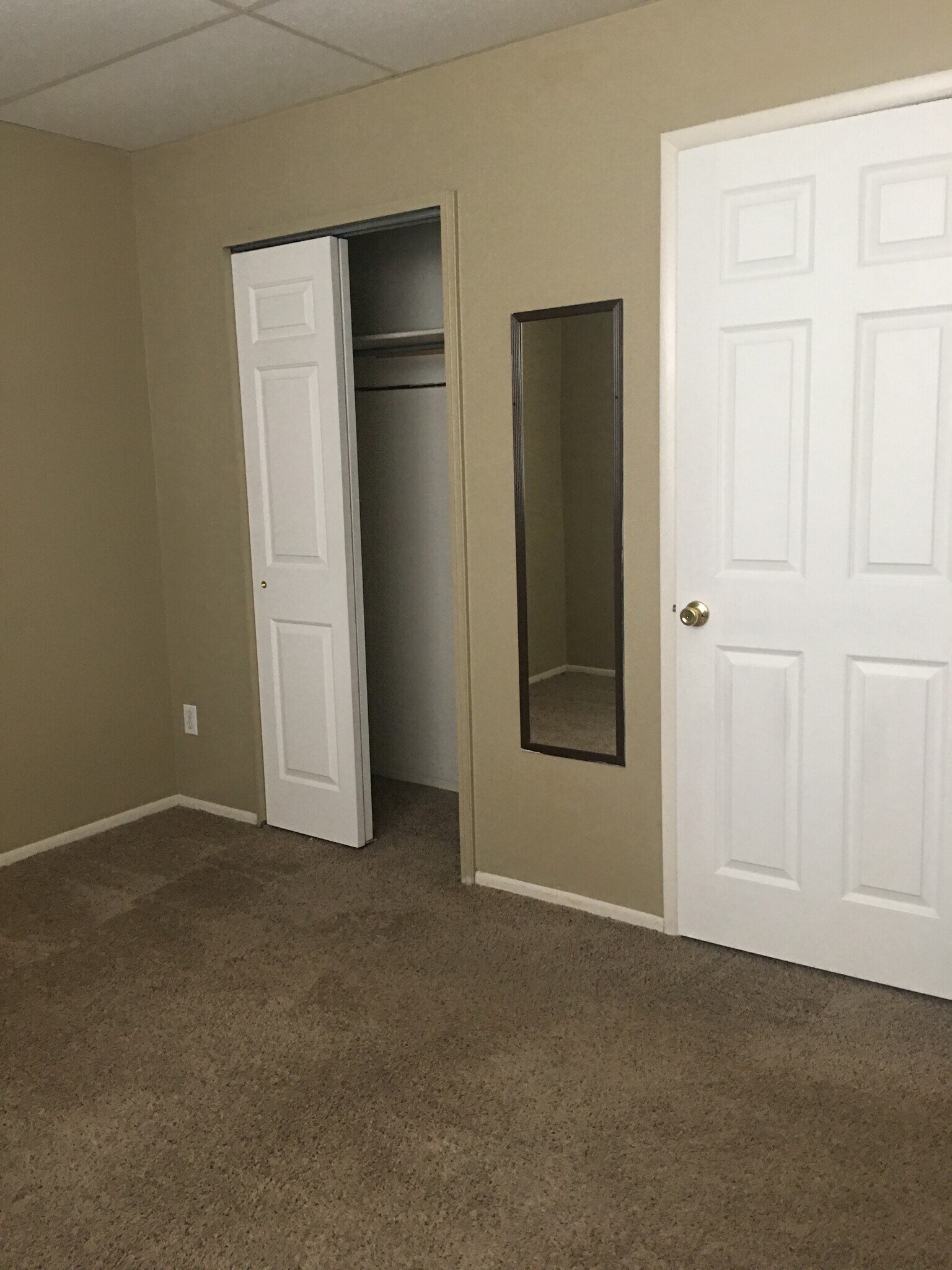 Building Photo - 3 E Central Ave