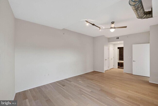 Building Photo - 3409 Wilson Blvd