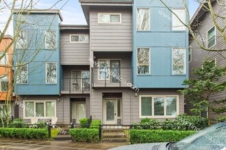 Building Photo - Luxurious 1BR/1BA Condo in Matthew Frank Community - Your Ideal Urban Retreat! (W/S/G included)