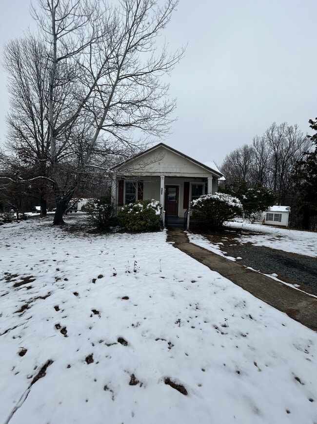 Primary Photo - 726 Wright Shop Rd