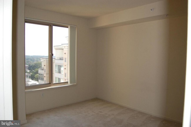Building Photo - 2726 Gallows Rd