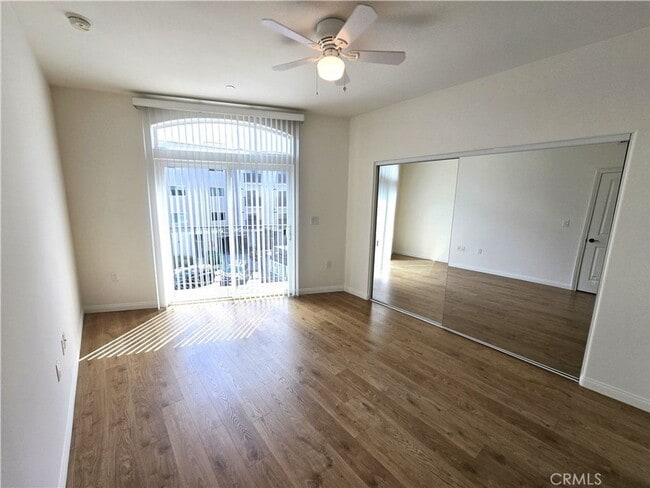 Building Photo - Spacious 2BR Condo in Los Angeles