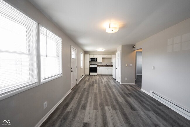 Building Photo - 140 Maple Park Dr