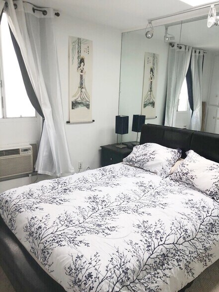 Building Photo - 3512 Pacific Ave