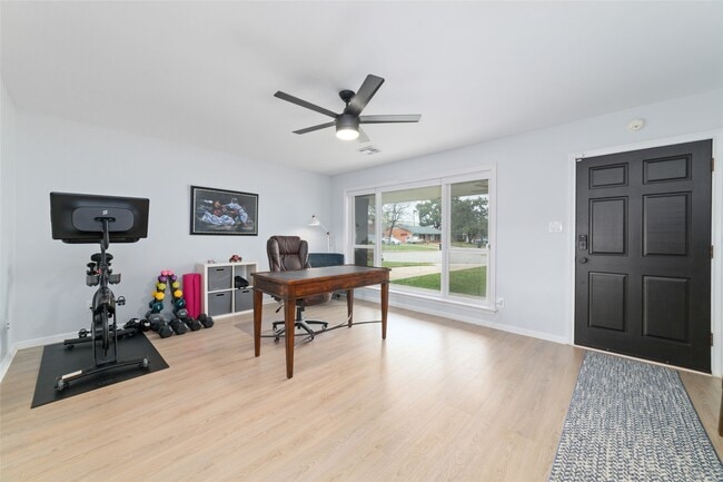 Building Photo - 6435 Woodbrook Ln