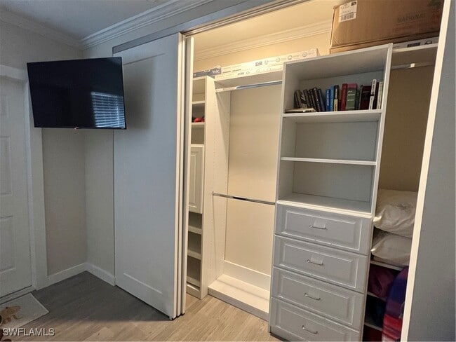 Building Photo - 473 12th Ave S