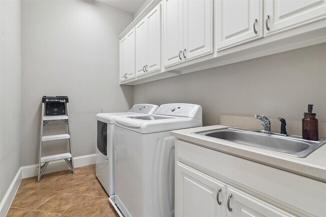 Building Photo - 5944 Preston Gate Ct