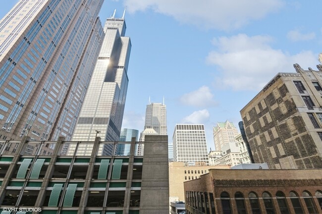 Building Photo - 235 W Van Buren St