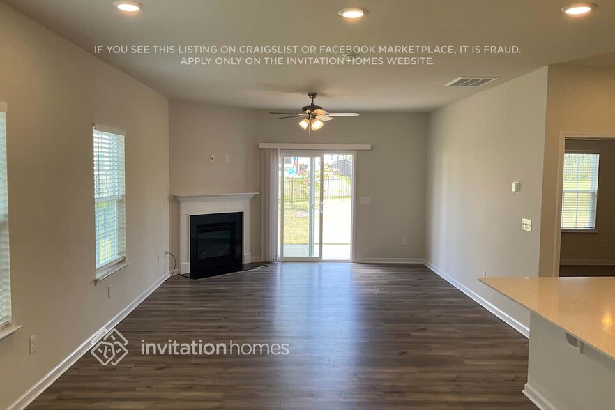 Building Photo - 113 Watrous Way