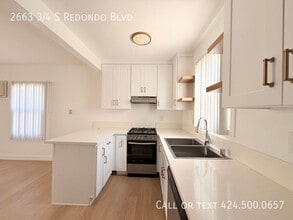Building Photo - 2663 3/4-2664 Redondo Blvd
