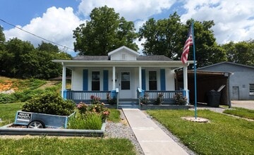 Building Photo - 540 Oakwood St