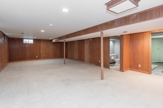 Building Photo - 1014 Romine Dr