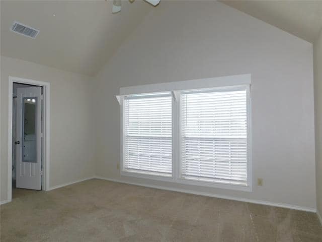 Building Photo - 2765 Fernwood Dr