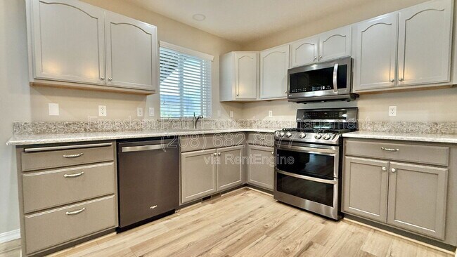 Building Photo - 6587 N Harris Hawk Ln