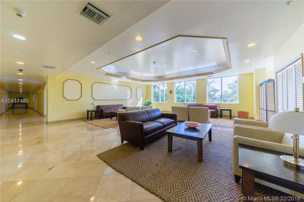 Building Photo - 3500 Coral Wy