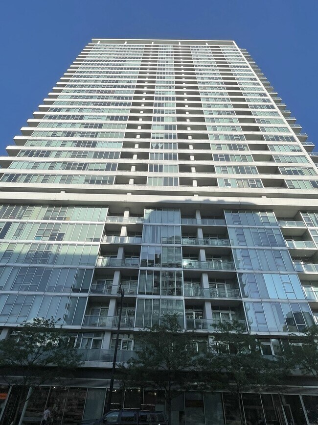 Building Photo - 1720 S Michigan Ave