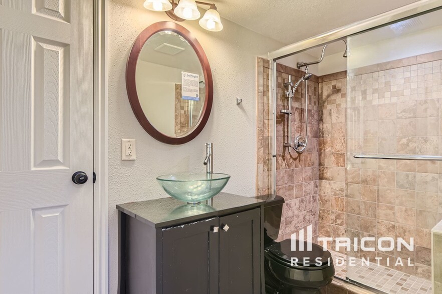 Building Photo - 4917 W Berry Creek Dr