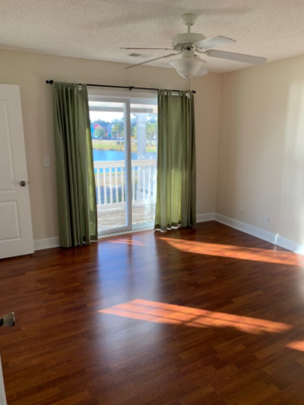 Building Photo - 2984 Sugarberry Ln
