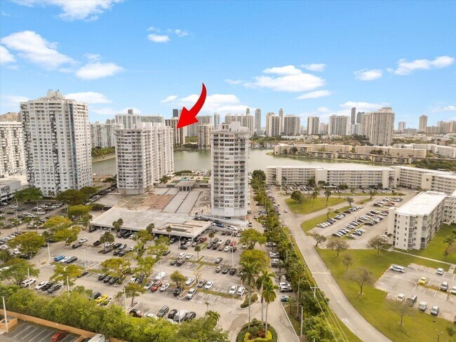 Building Photo - 18071 Biscayne Blvd