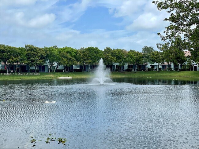 Building Photo - 3717 Sonoma Dr