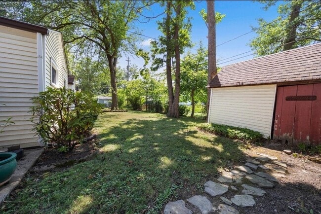 Building Photo - 154 Oakwood Dr