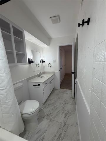 Building Photo - 6620 Eastridge Dr