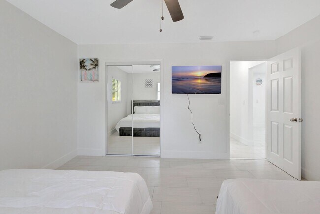 Building Photo - 3837 NE Melba Dr