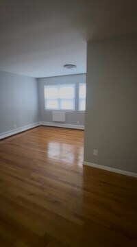 Building Photo - 26 Stiles St