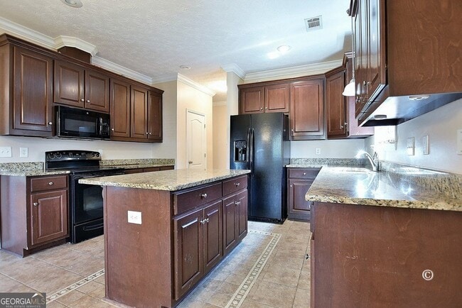 Building Photo - 7915 Green Glen Dr