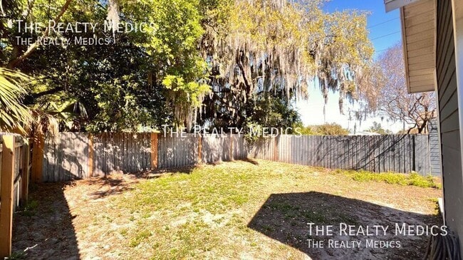 Building Photo - 436 Jennifer Ln