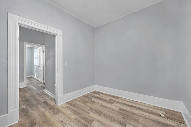 Building Photo - 1648 W 36th St