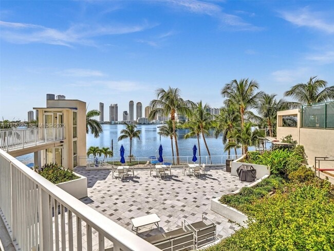 Building Photo - 3370 Hidden Bay Dr