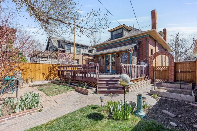 Building Photo - 4047 Wyandot St