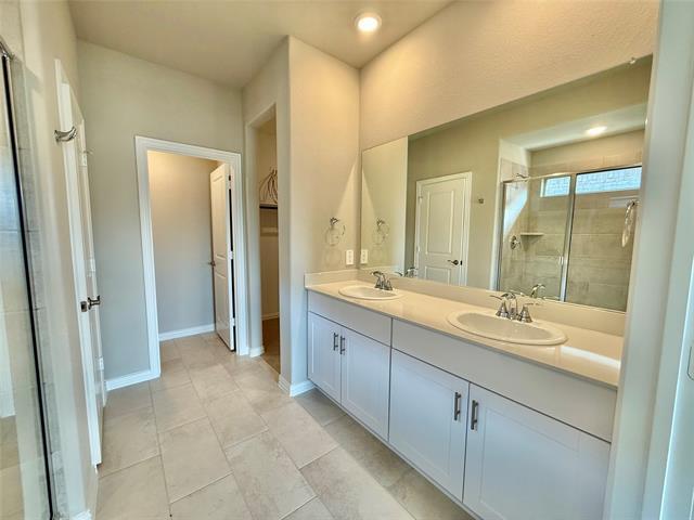 Building Photo - 2104 Rannoch St