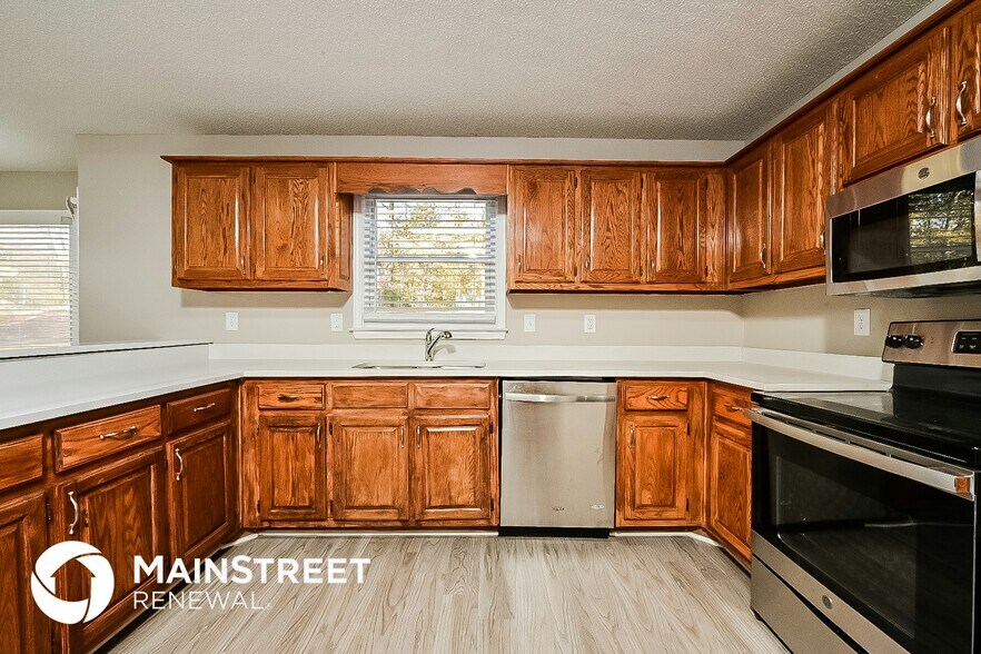 Building Photo - 310 Lakefront Dr