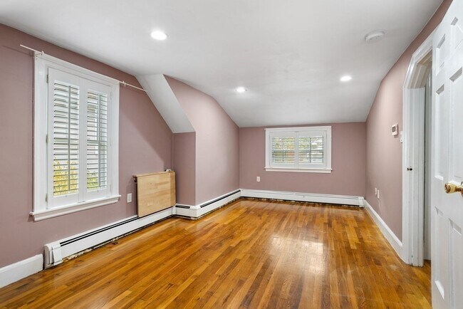 Building Photo - 140 Lowell St