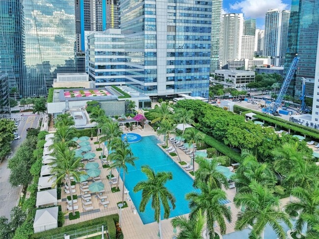 Building Photo - 1435 Brickell Ave