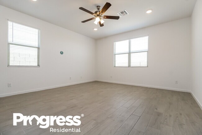 Building Photo - 5939 N 201st Ln