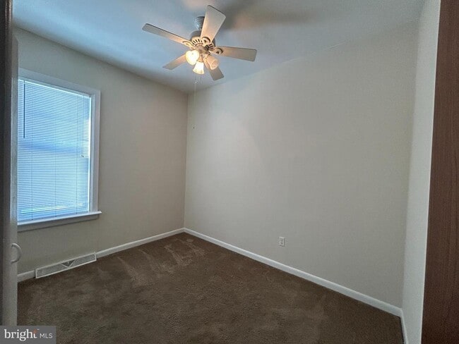 Building Photo - 534 Park Ave