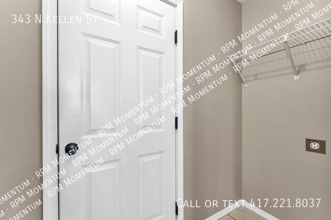 Building Photo - 343 Kellen St