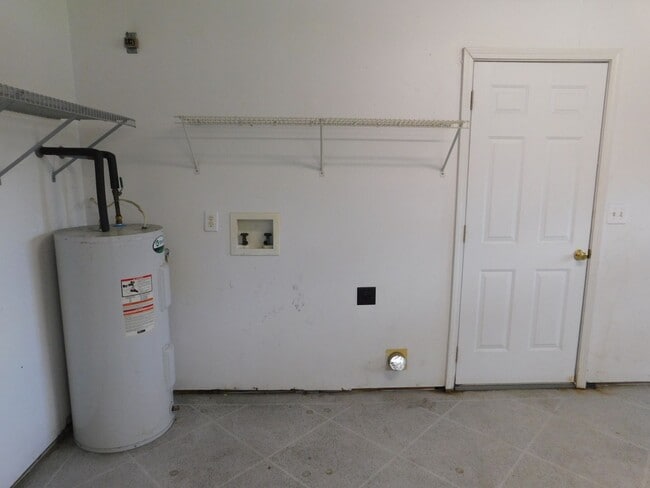 Building Photo - Single Family home