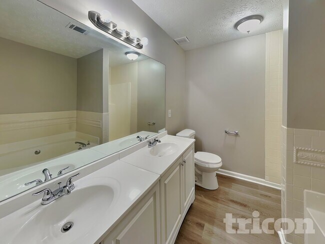 Building Photo - 210 Baxter Ln