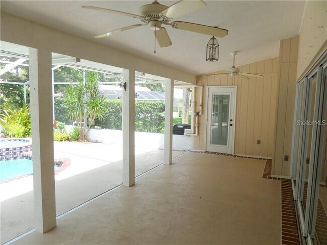 Building Photo - 3601 Garden Lakes Clenet